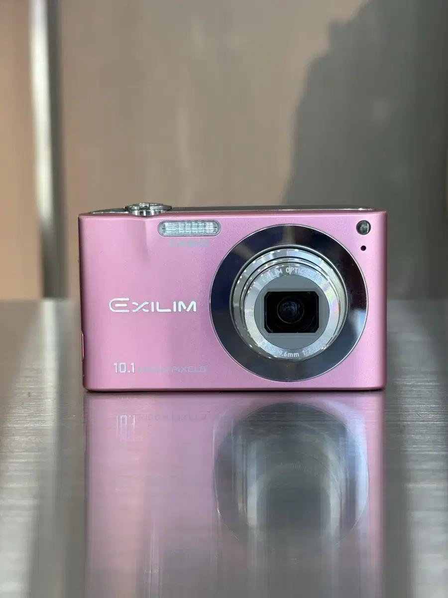 Panasonic Lumix DMC-FX01 vintage pink digital camera on
